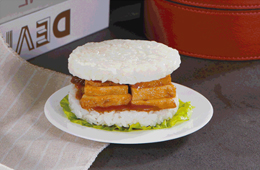  聯(lián)手老牌經(jīng)銷商，樂(lè)肴居米漢堡引爆便利店渠道